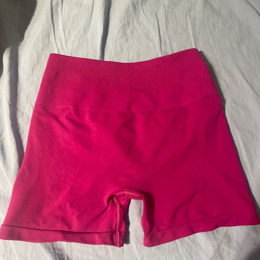 Alphalete Gym Shorts - Picture 3 of 3